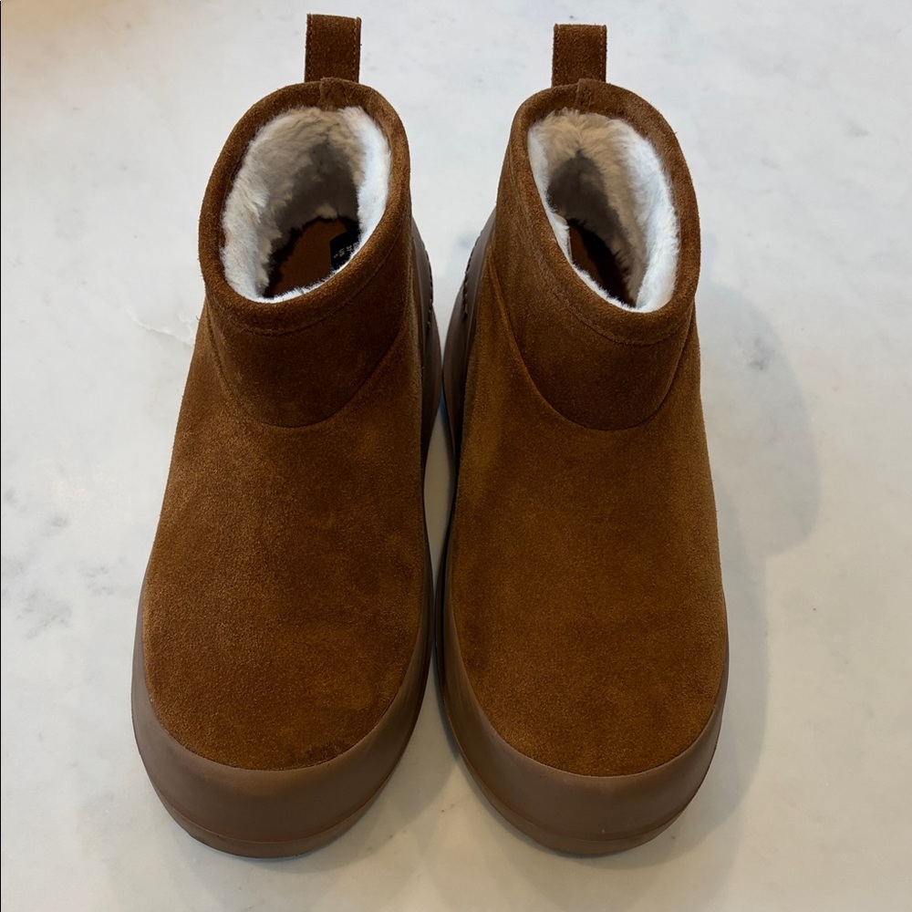 Moon Boots Brown Suede Ankle Boots with Fur Lining